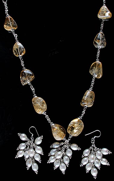 exotic india Citine Nuggets Necklace with Pearl and Earrings Set