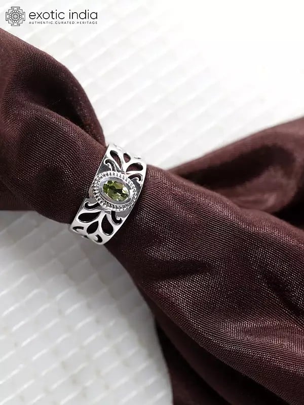 Exotic India Designer Faceted Peridot Ring | Sterling Silver Jewelry 