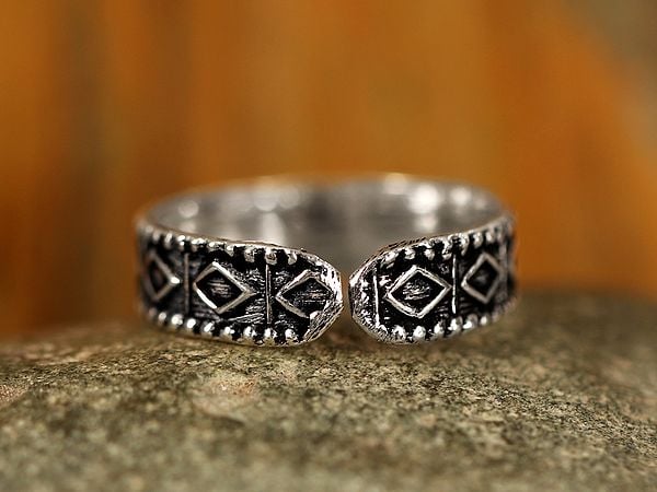 Exotic India Engraved Daimond Pattern | Sterling Silver Rings 