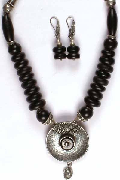 exotic india Black Onyx Necklace & Earrings Set