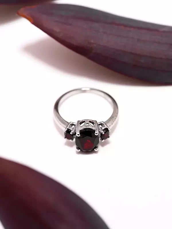 Exotic India Faceted Garnet Gemstone Trilogy Ring 
