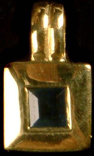 exotic india Faceted Ruby Pendant in 18 K Gold 