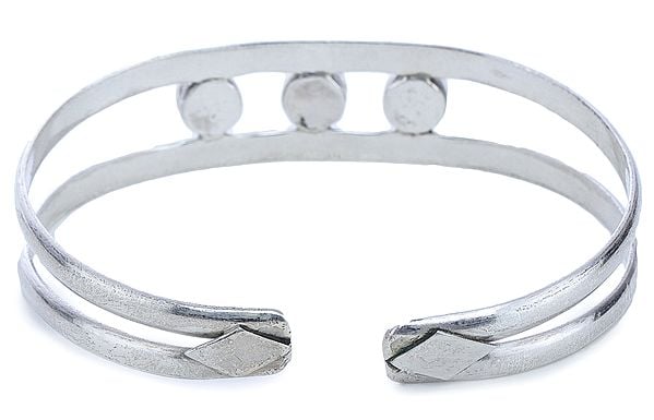 Exotic India Garnet Bracelet With Sterling Silver