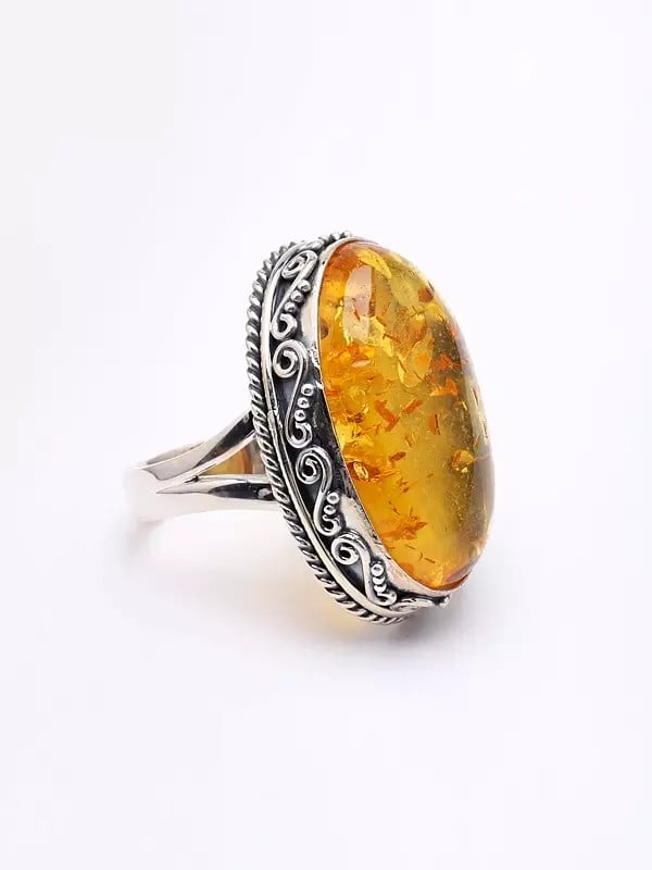 Exotic India Oval Cut Baltic Amber Gemstone Ring 