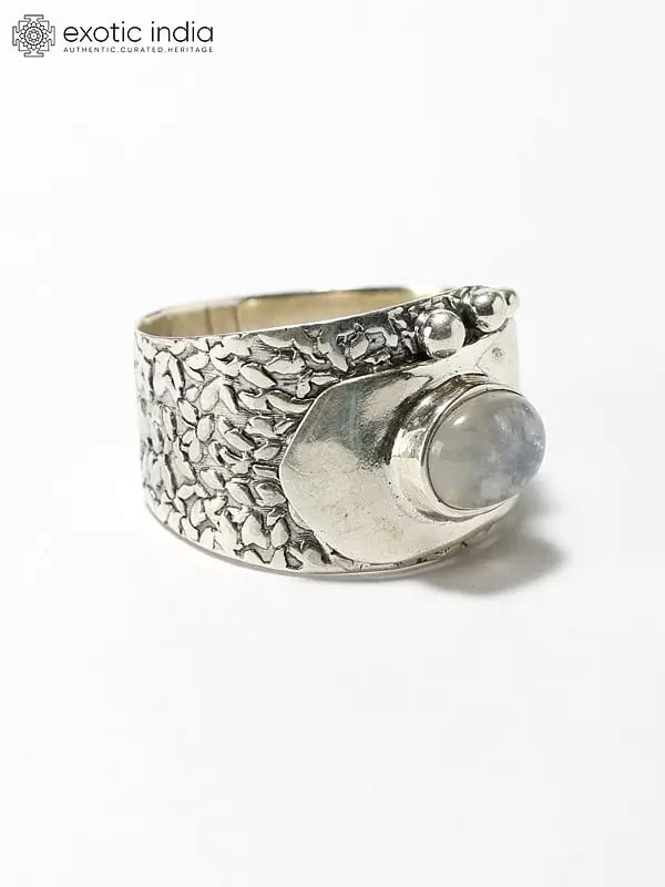 exotic india Oval Cut Rainbow Moonstone Ring