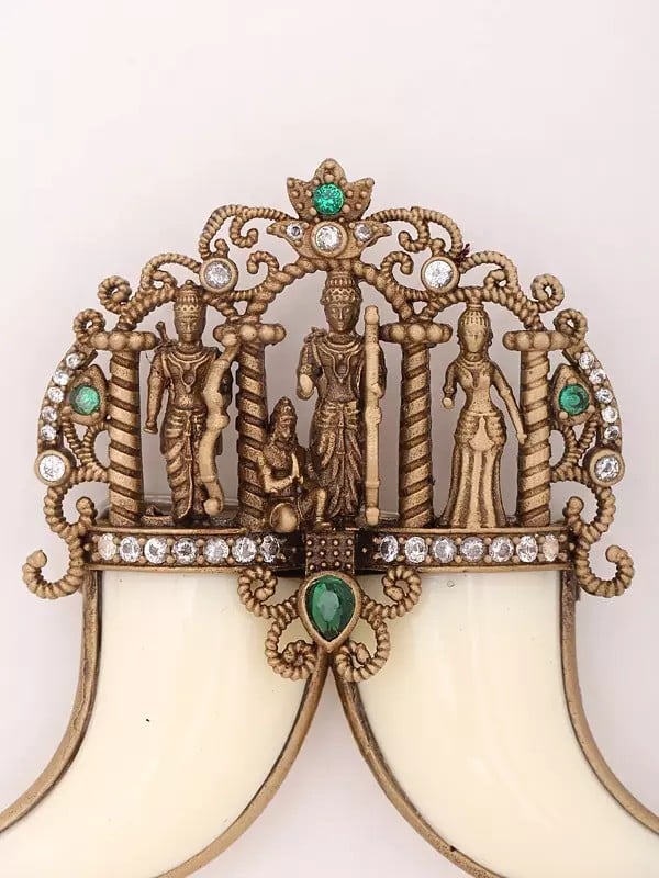 Exotic India Ram Darbar Brooch With Tiger Nail 