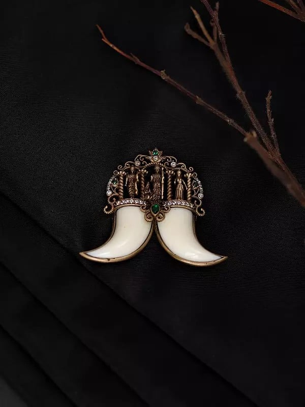 Exotic India Ram Darbar Brooch With Tiger Nail 