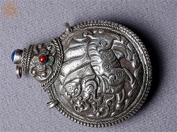 Exotic India Silver Lion Snuff Pendant 