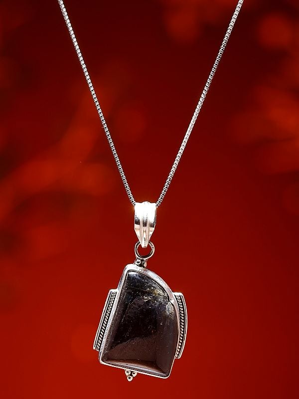 Exotic India Sodalite Gemstone Pendant
