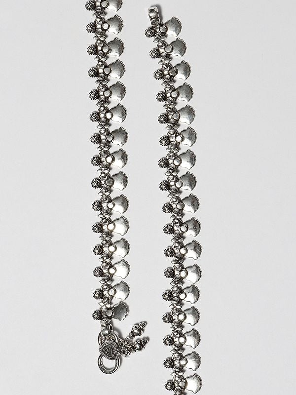 Exotic India Sterling Silver Shell Drop Anklet 
