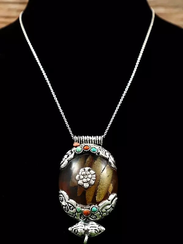 Exotic India Tibetan Amber Dust Pendant