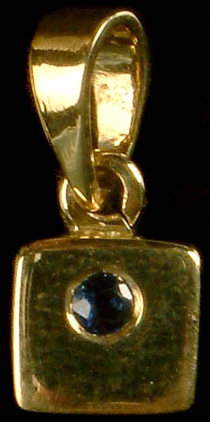 exotic india Faceted Blue Sapphire Pendant 18 karat Gold 