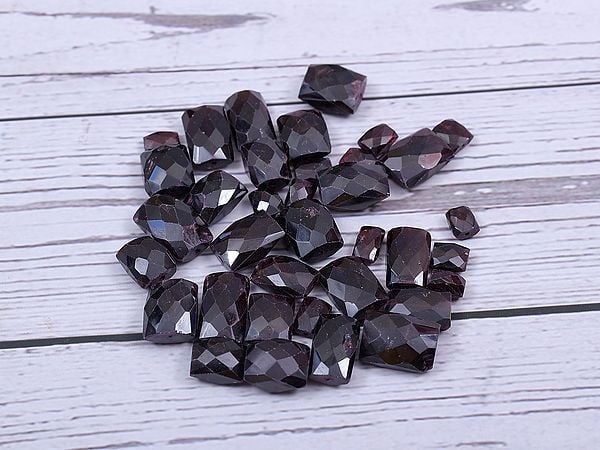 exotic india Faceted Garnet Chewing Gum (Price of 10 Pieces) 