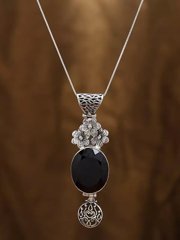 Exotic India Floral Design Sterling Silver Pendant With Oval Smoky Quartz Gemstone 