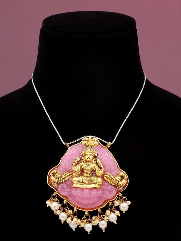 Exotic India Goddess Lakshmi Pendant With Dangling Beads