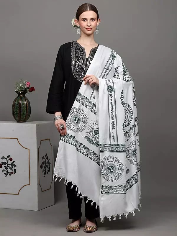 Exotic India Ivory And Green Gayatri Mantra Prayer Shawl 
