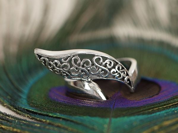 Exotic India Leaf-Shaped Adjustable Ring | Sterling Silver Rings 