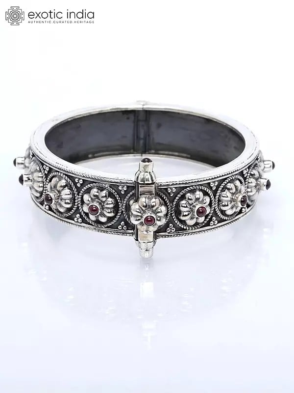 exotic india Openable Sterling Silver Bangle with Garnet Gemstone 