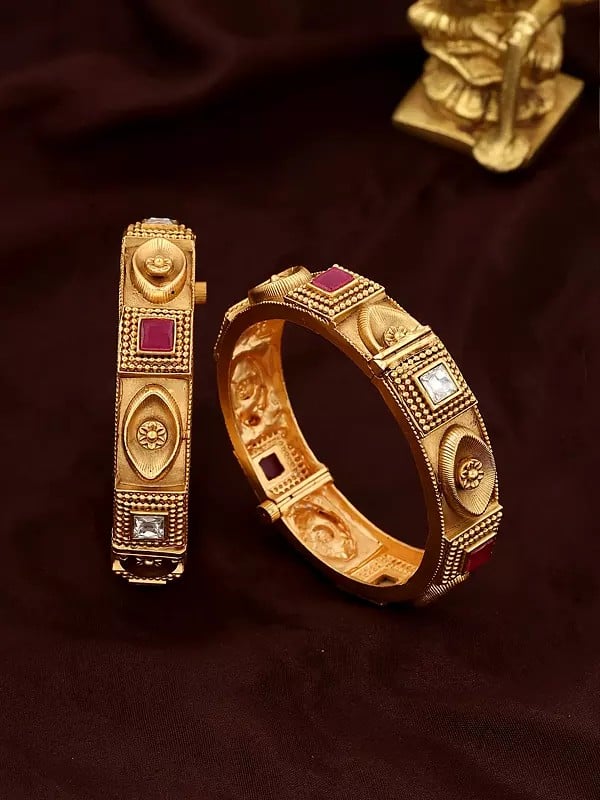 exotic india Square Shaped Stone Studded Screw Openable Pair of Bangles