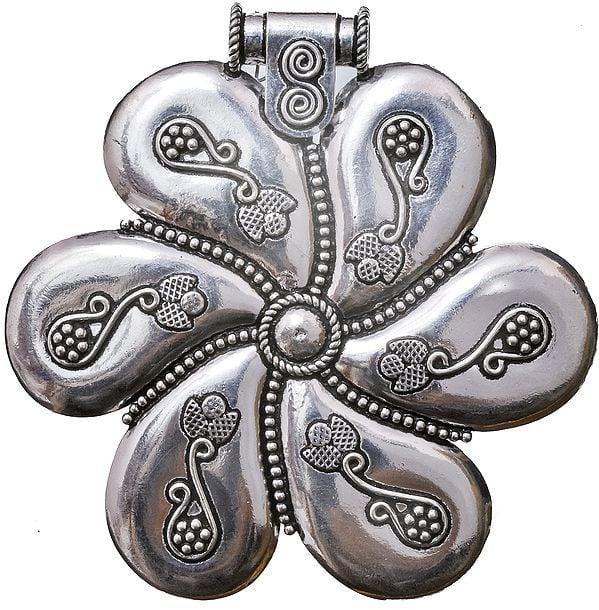 exotic india Sterling Twirling Flower Pendant with Granulation work