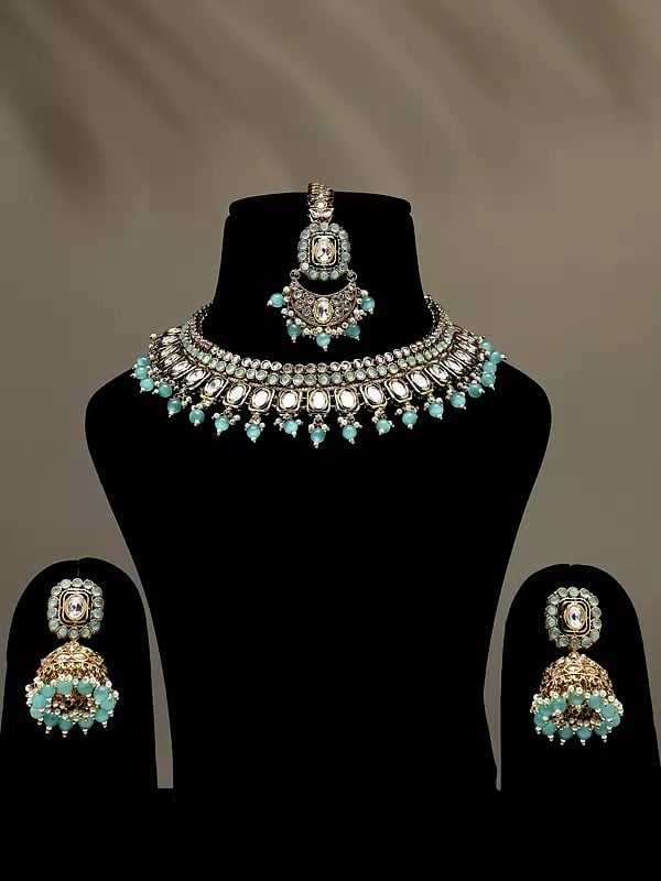 exotic india Stone Studded Necklace with Earrings and Mangtika Set with Beads Drop 