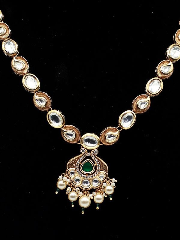 Exotic India Stunning Single Layer Necklace Set With Kundan And Beads Hanging Pendant 