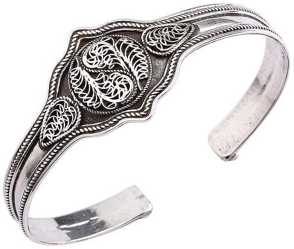 Exotic India Stylish Filigree Cuff Bracelet With Twisted Rope Design From Nepal (Adjustable Size)