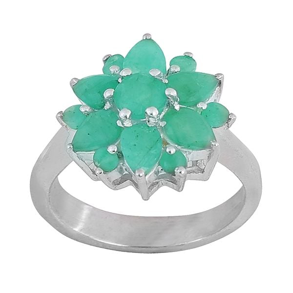 Exotic India Stylish Sterling Silver Ring With Emerald Gemstone 