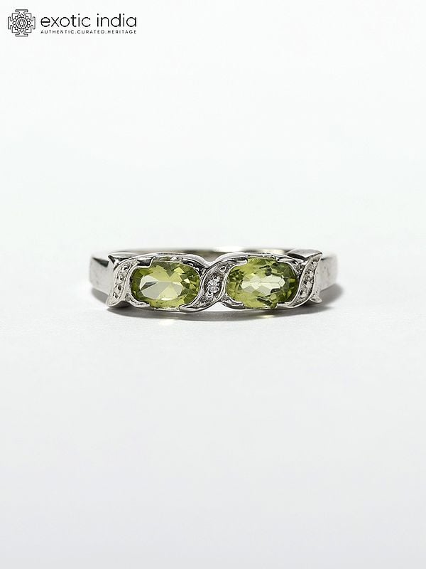 exotic india Stylish Sterling Silver Ring with Peridot Gemstone 