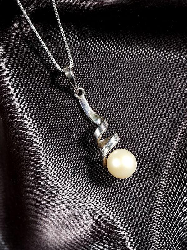 Exotic India Twisted Sterling Silver Pendant With Pearl