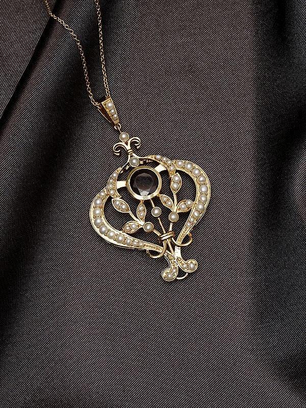 Exotic India Vintage Style Sterling Silver Pendant With Pearls And Garnet Gemstone