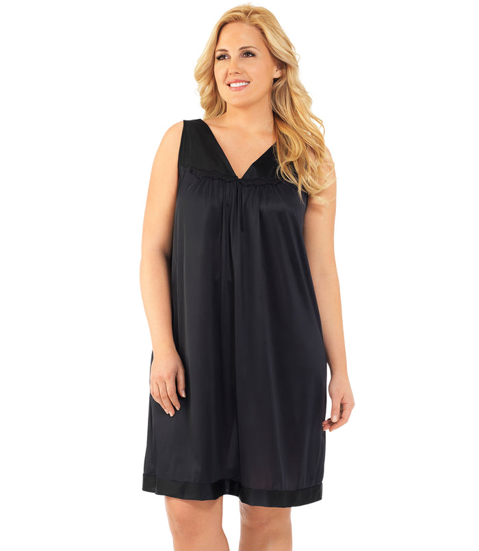 exquisite form Short Gown Midnight Black