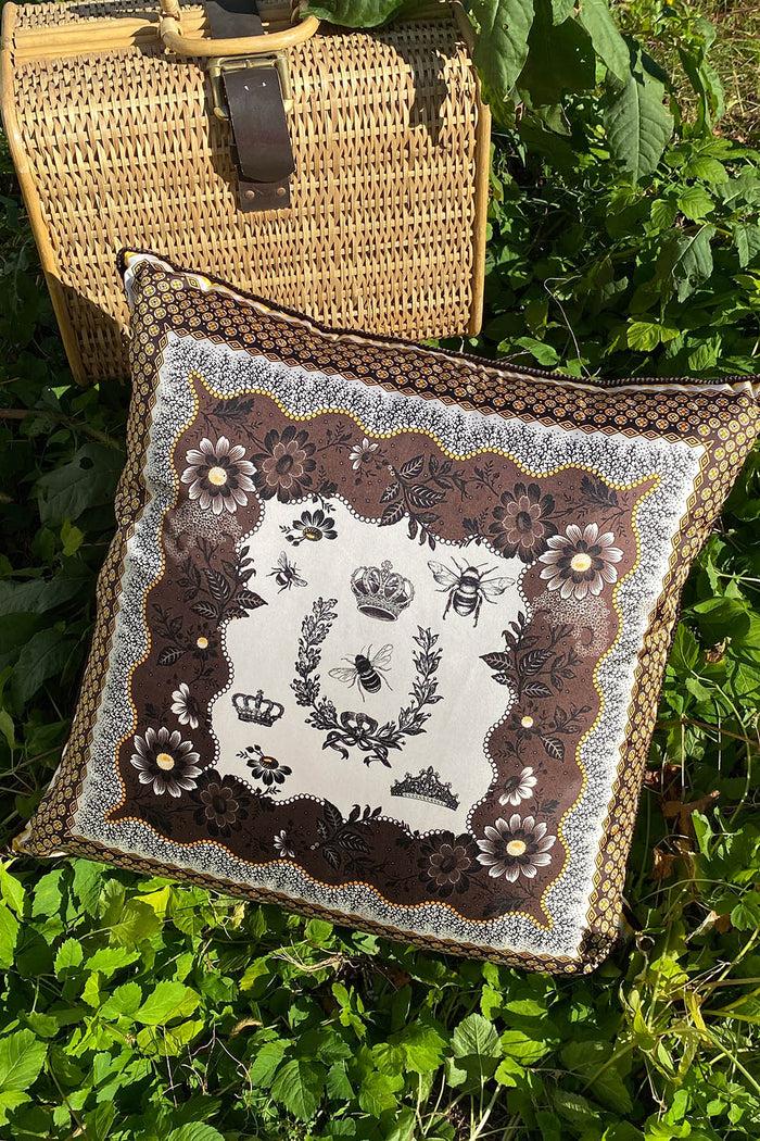 f.r.s. for restless sleepers PILLOW 70x70 HOMEWEAR Bees brown