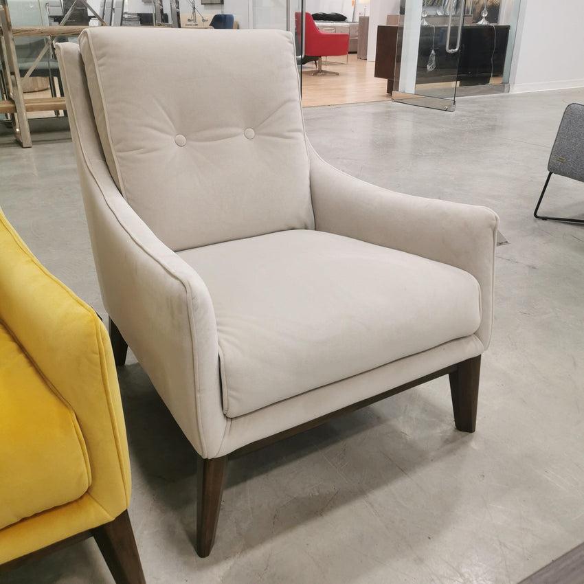 f2 Amicizia Chair in Beige LIVING