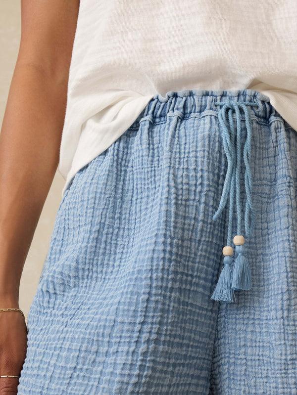 Faherty Laidback Gauze Short - Light Indigo Wash Women's Bottoms