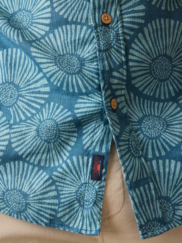 Faherty Short-Sleeve Breeze Shirt - Stormy Sea Floral Men's Button Ups
