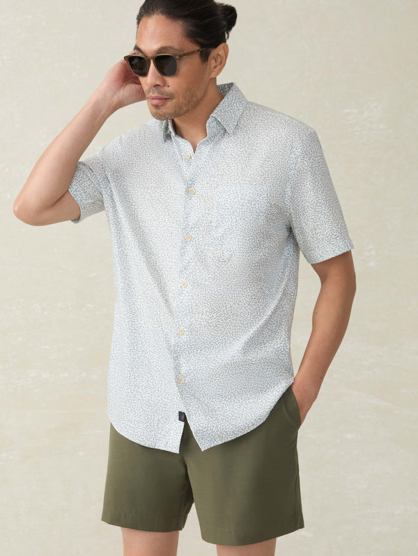 Faherty Short-Sleeve Movement™ Monterey Shirt - Sage Grove Foliage Men's Button Ups
