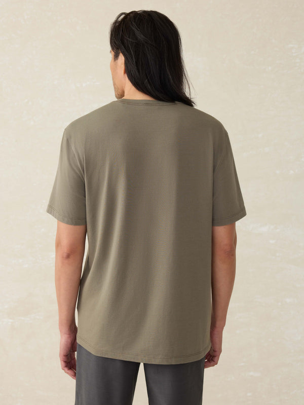 Faherty Short-Sleeve Movement™ T-Shirt - Olive Pine Feeder Men's Knits