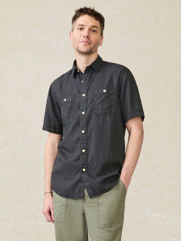 faherty Short-Sleeve Tried and True Chambray Shirt - Durango Black Men's Button Ups