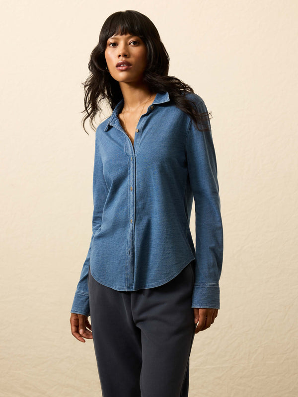 Faherty Sunwashed Knit Shirt - Medium Indigo Wash Women's Button Ups
