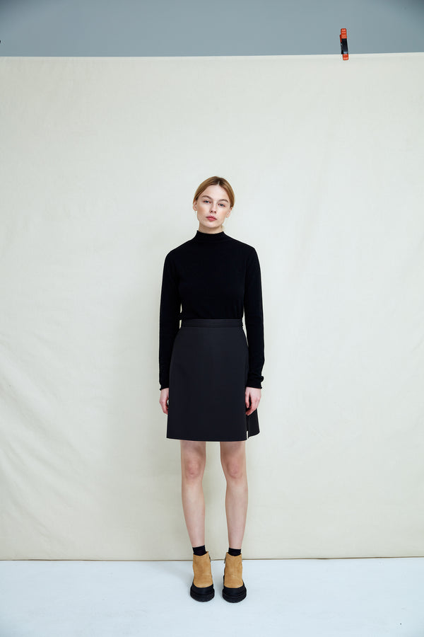 Fall Winter Spring Summer Anne Karin Short Jet Black