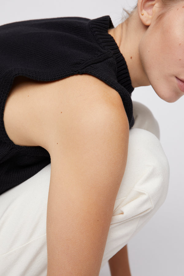 Fall Winter Spring Summer Shade Knitted Tank Jet Black