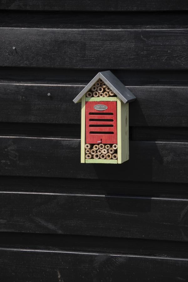 Fallen Fruits INSECT HOTEL M FSC 100%