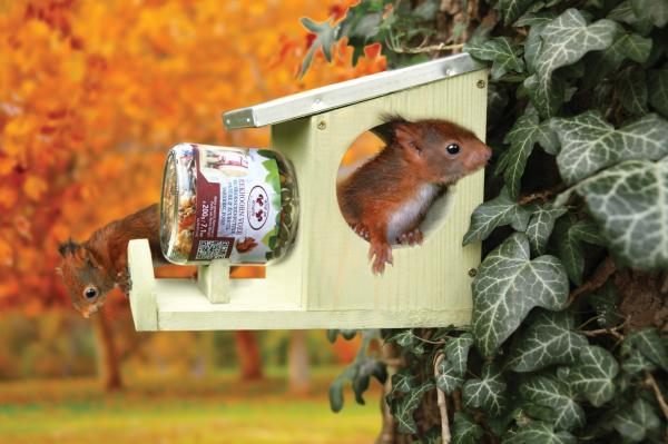 Fallen Fruits SQUIRREL PEANUT BUTTER FEEDER (EXCL. PEANUT BUTTER)