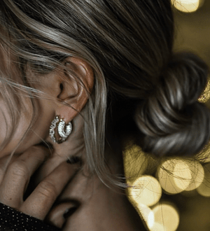 Fallon 360 PAVÉ HUGGIE HOOP EARRINGS - RHODIUM