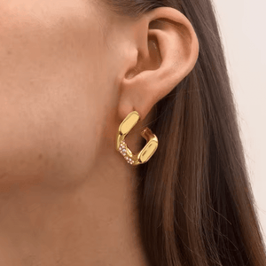 Fallon BROKEN CURB LINK STUD EARRING - Gold