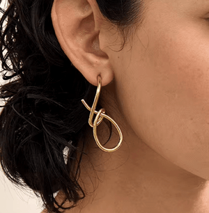 Fallon SCULPTURAL TWIST EARRINGS - RHODIUM