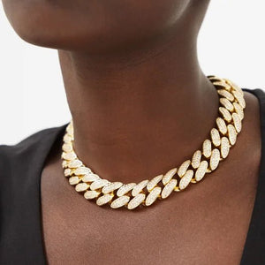 fallon RUTH PAVÉ XL CURB CHAIN COLLAR NECKLACE - GOLD