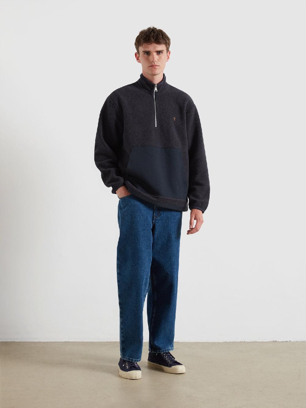 Farah Mews Fleece In True Navy
