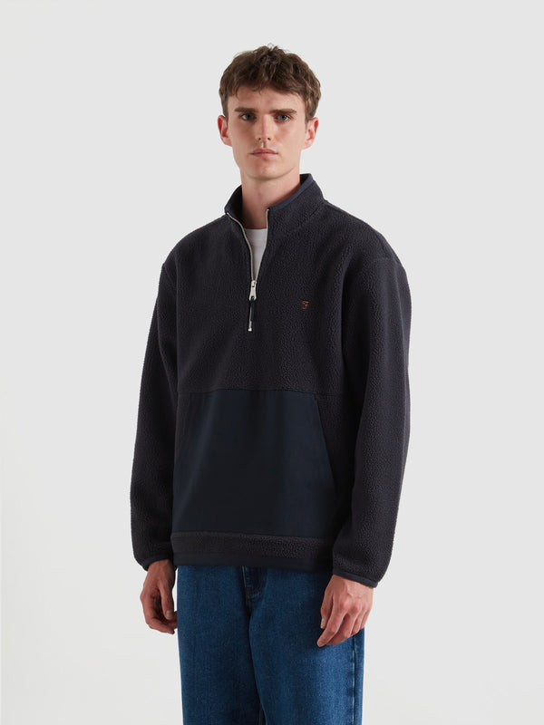 farah Mews Fleece In True Navy